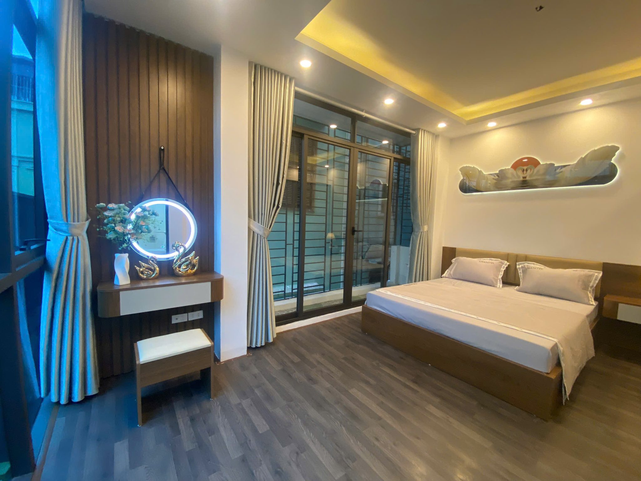 NHÀ ĐẸP Ở XUÂN THỦY -PHÂN LÔ - Ô TÔ - LÔ GÓC 2 MẶT NGÕ - 2 THOÁNG - VEW ĐH BÁO CHÍ TUYÊN TRUYỀN - - Ảnh 3